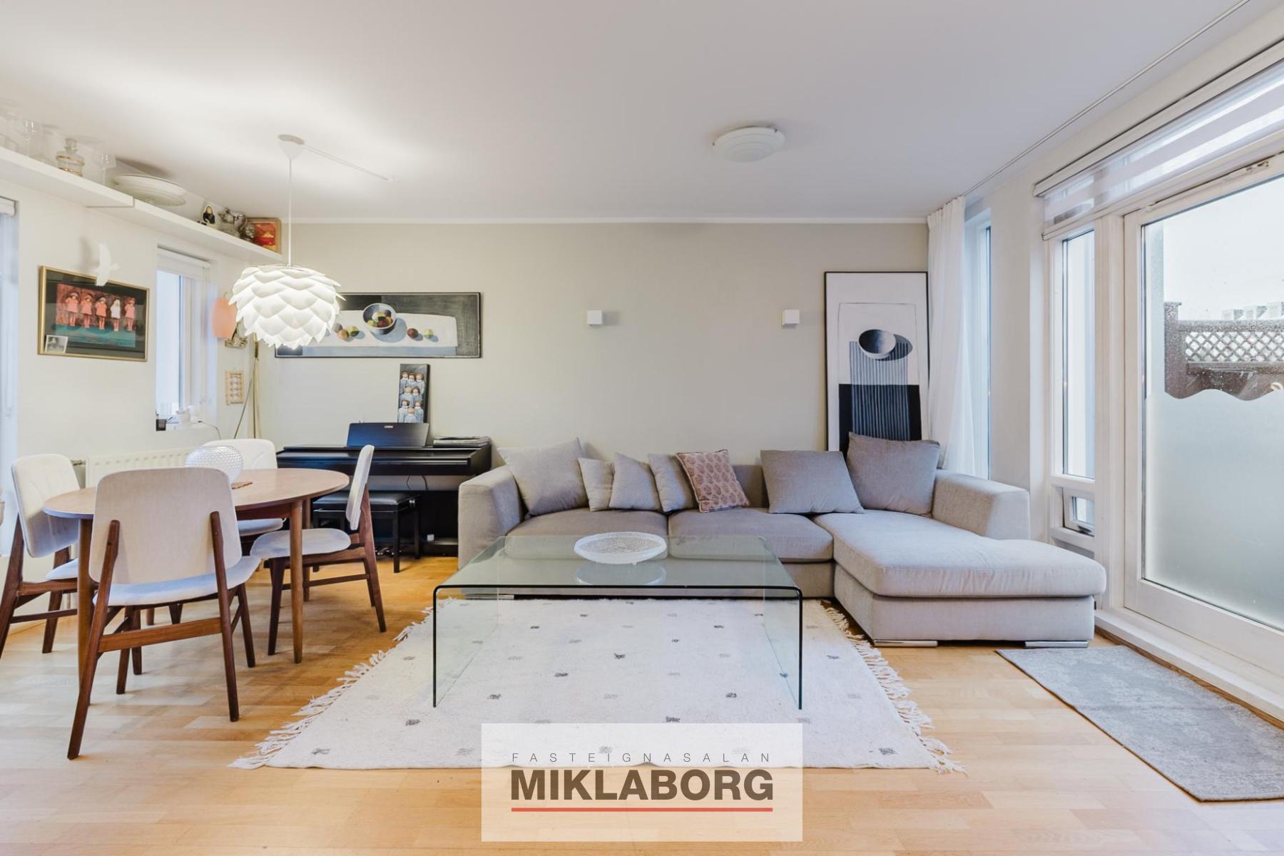 Básbryggja_21-1.jpg