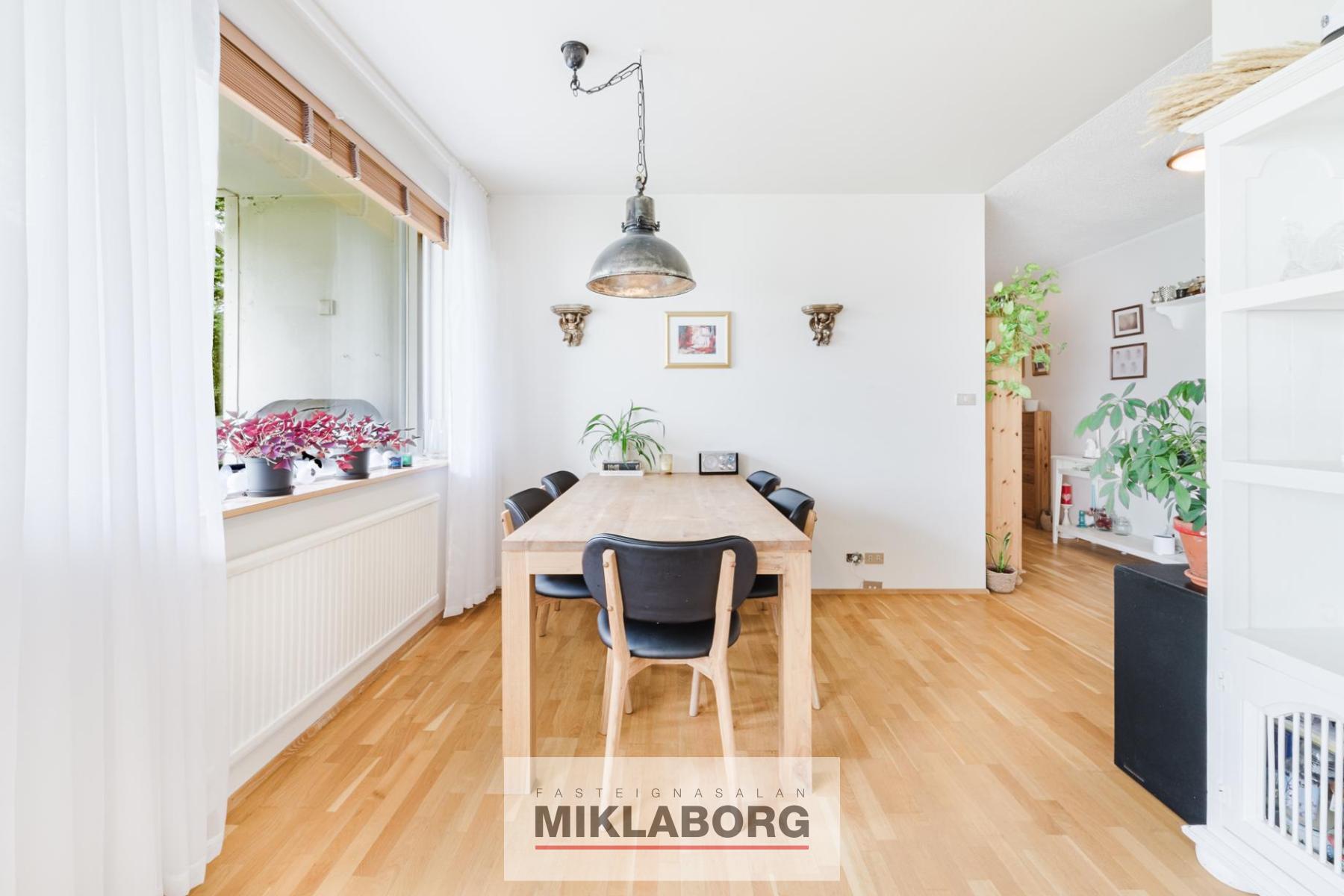 Hraunbær_180-19.jpg