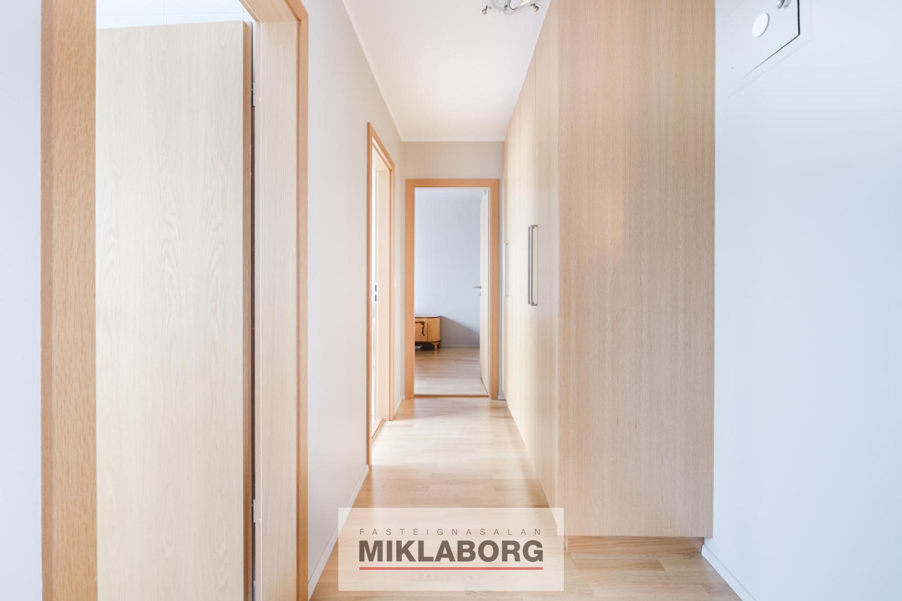 Hraunbær_118-11.jpg