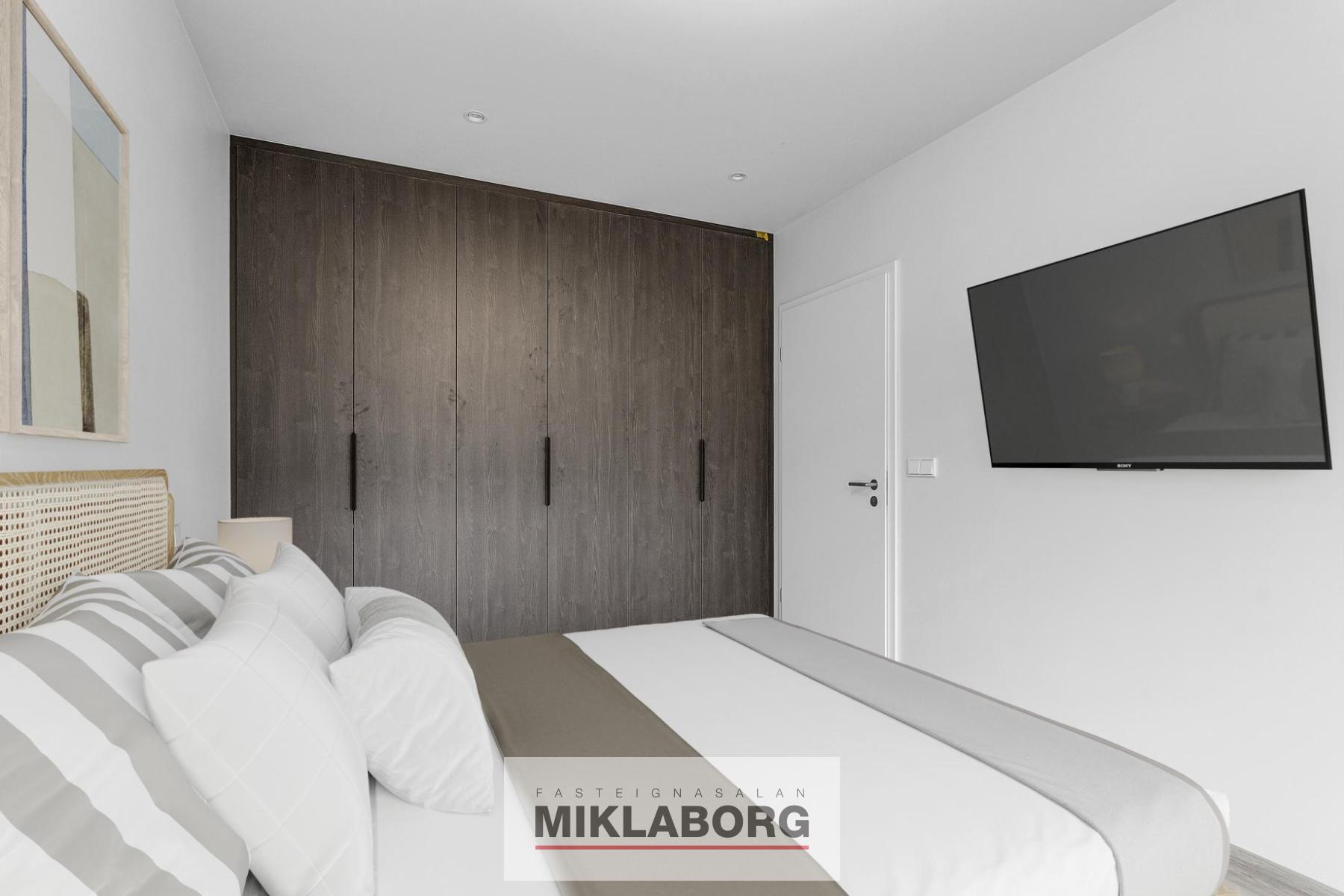 masterbedroom_final.jpg