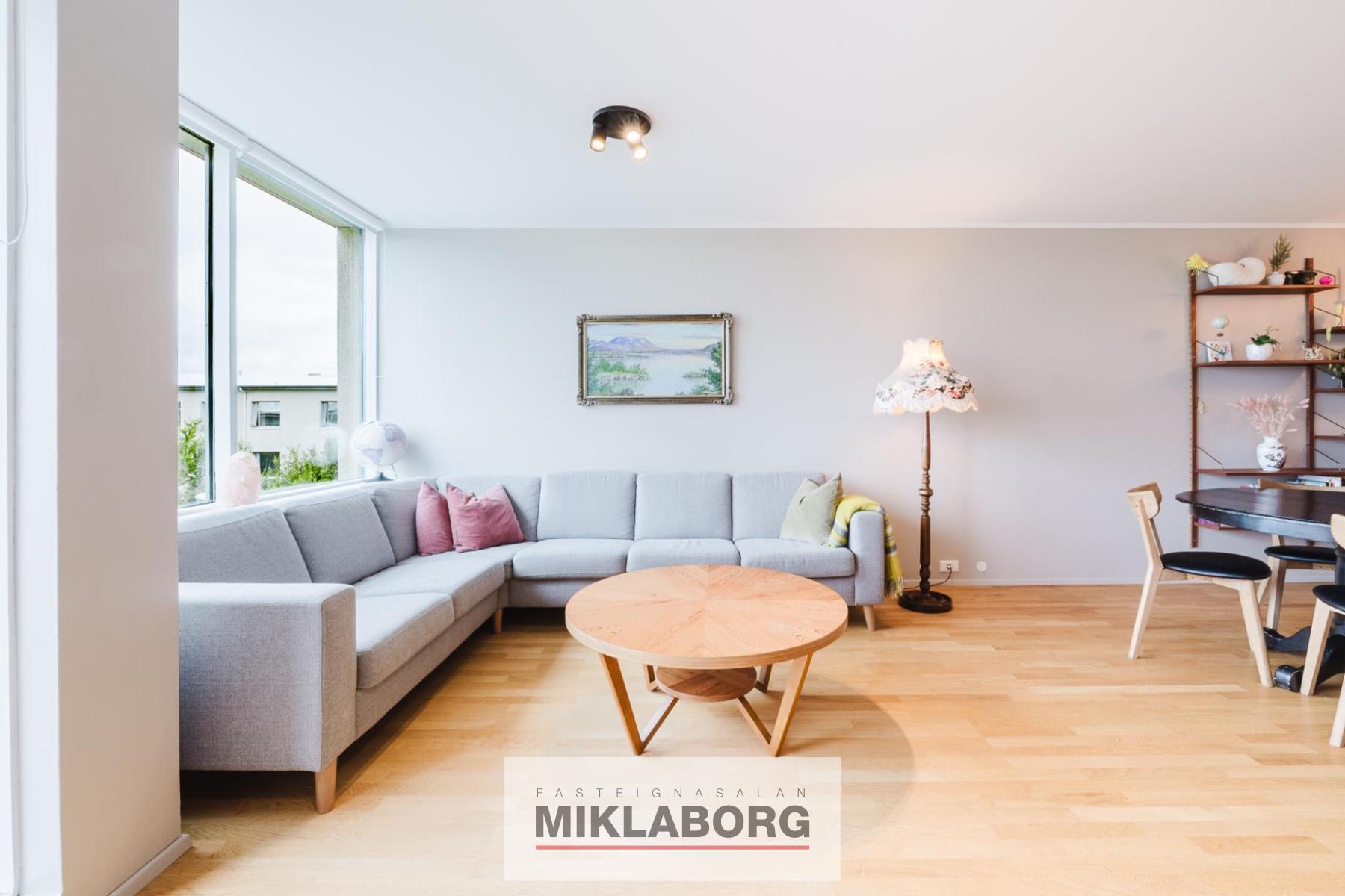 Hraunbær_118-22.jpg