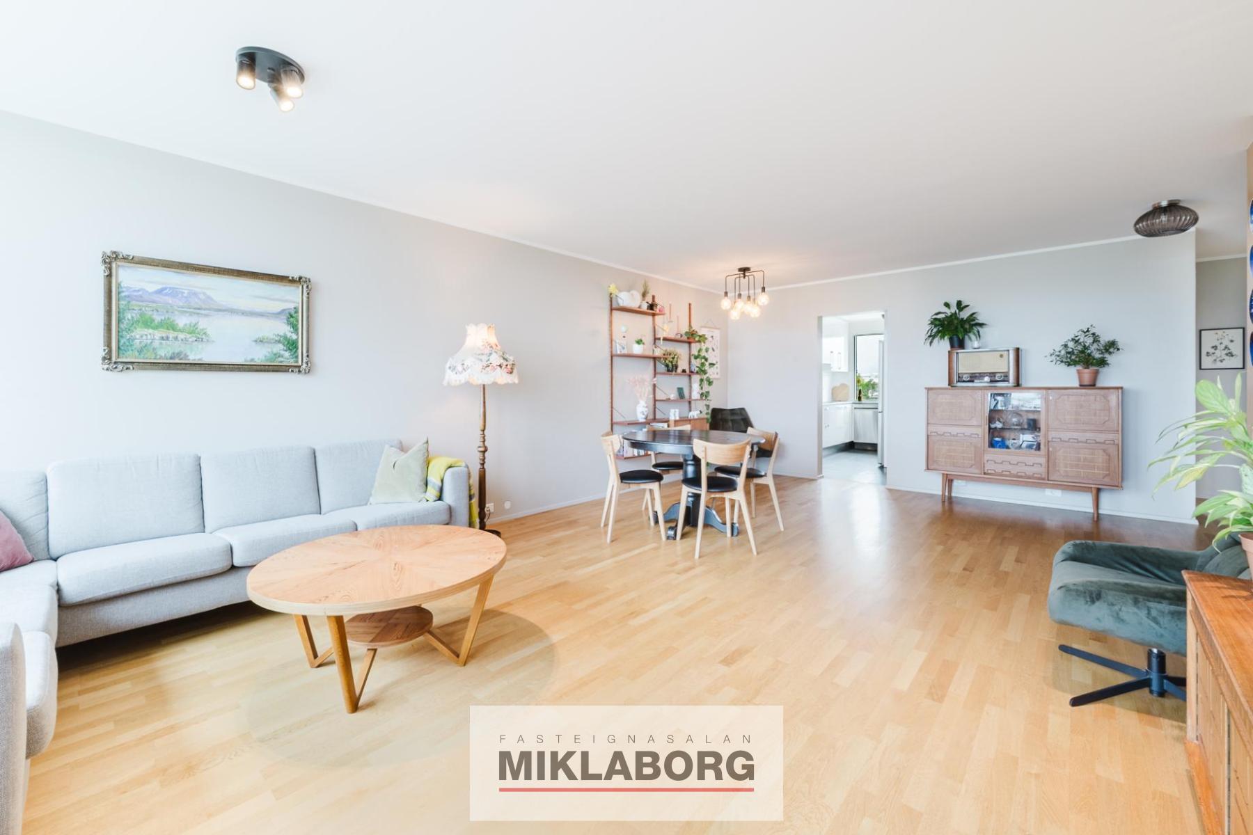 Hraunbær_118-26.jpg