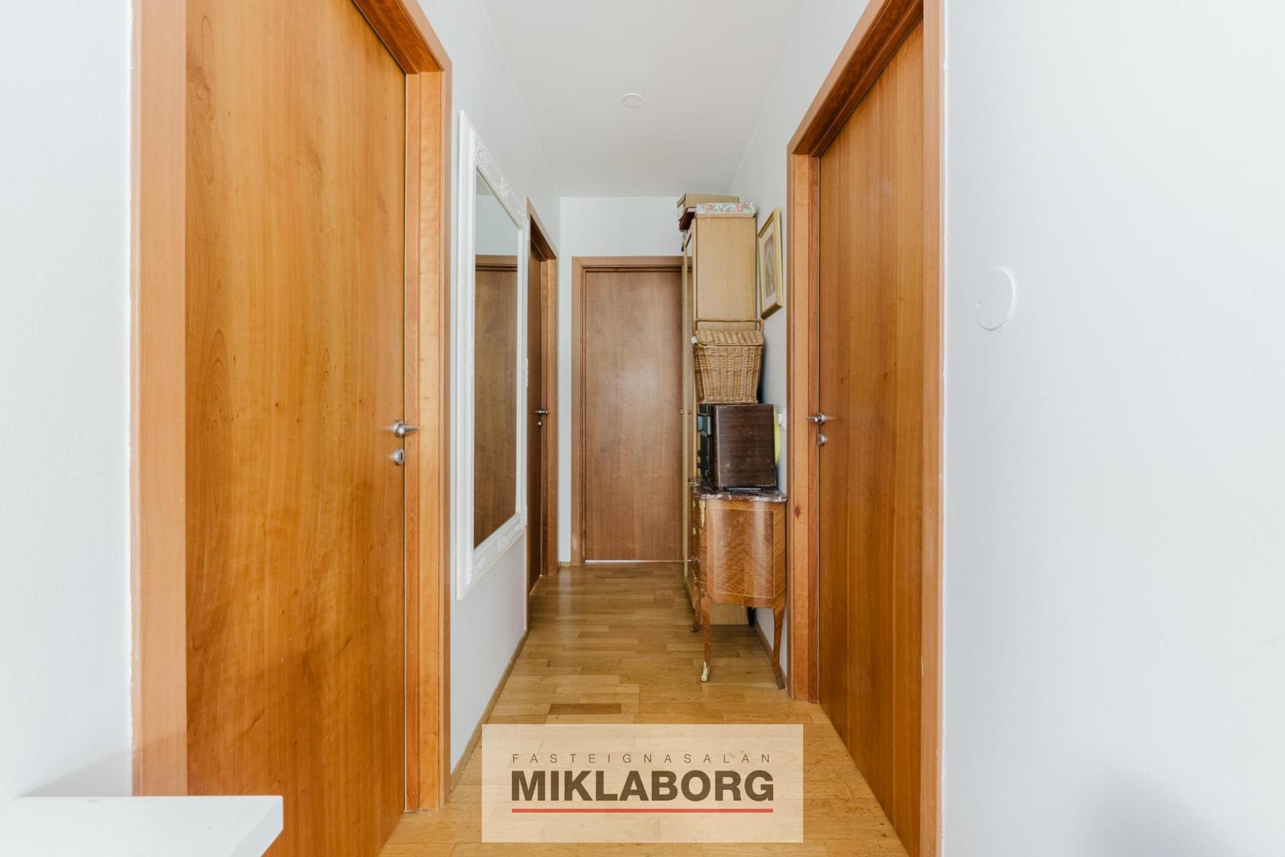 Básbryggja_21-15.jpg