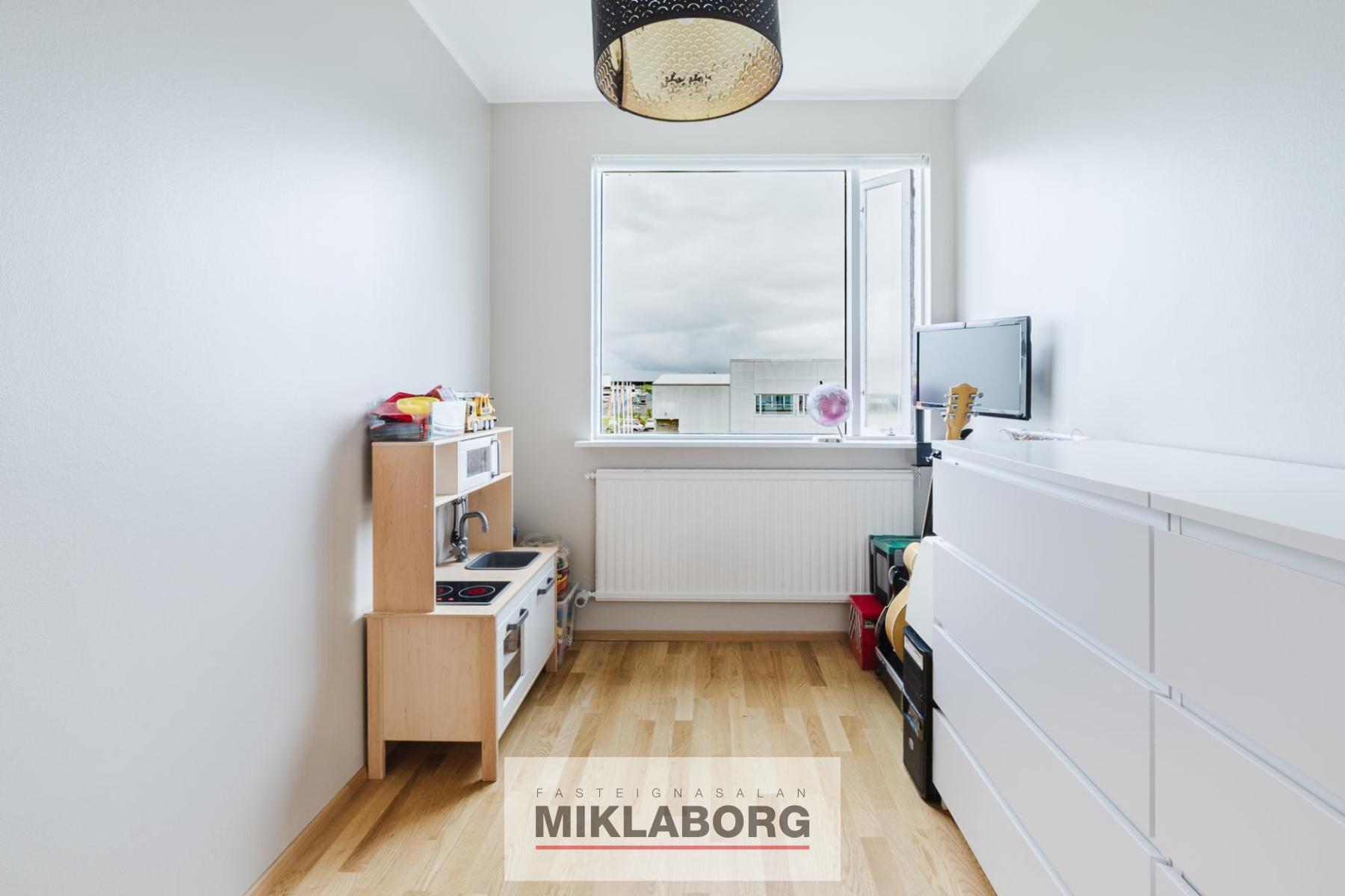 Hraunbær_118-7.jpg