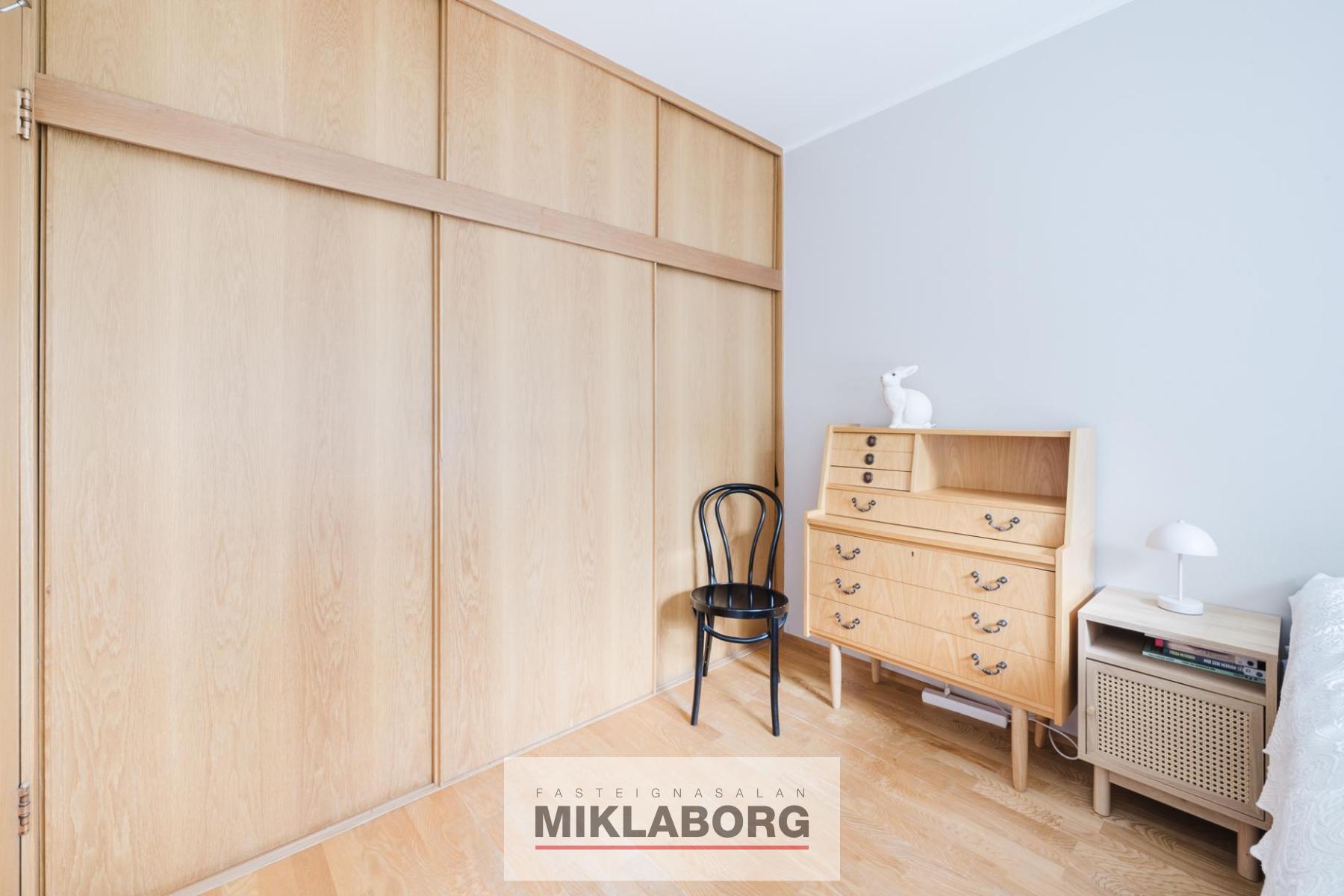 Hraunbær_180-2.jpg
