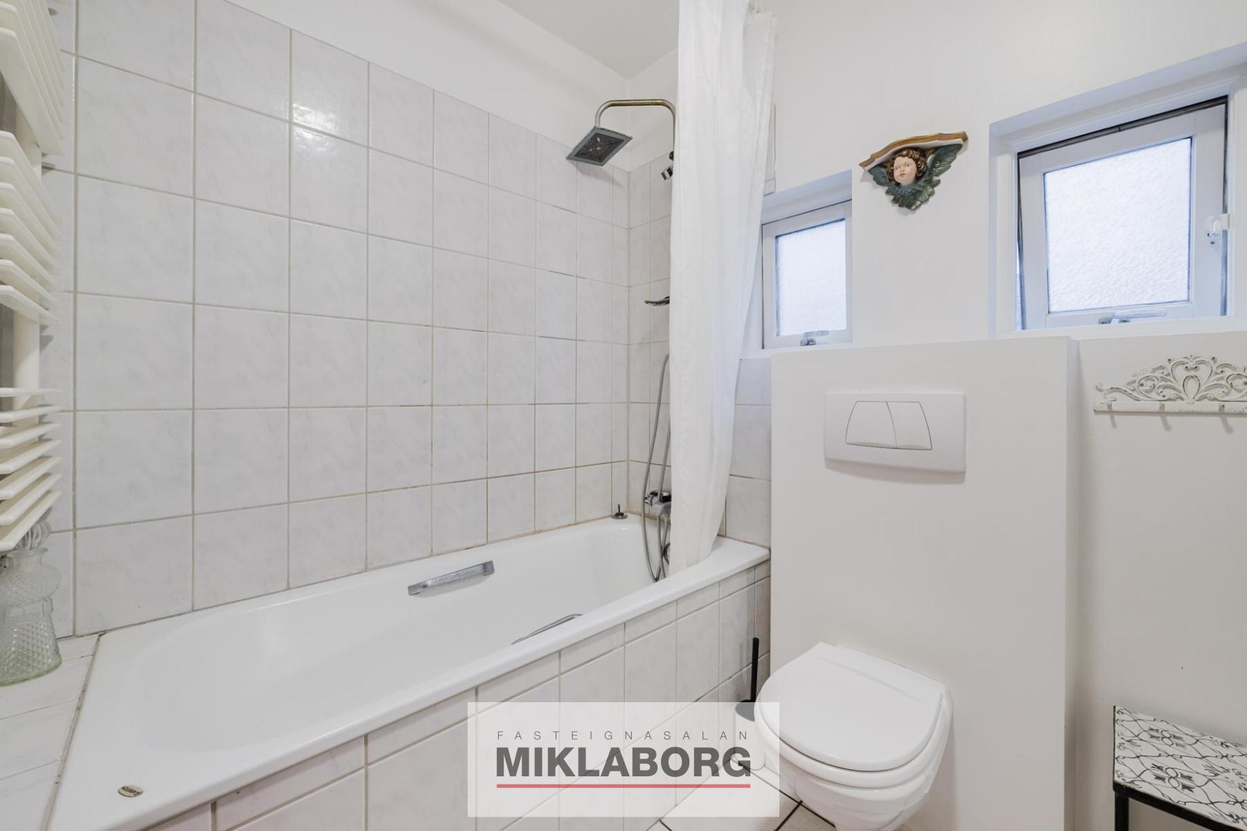 Básbryggja_21-11.jpg