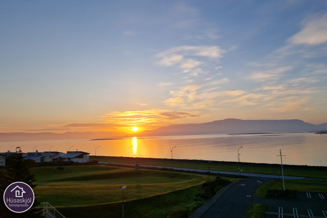Útsýnidíbúð við Austurströnd 2