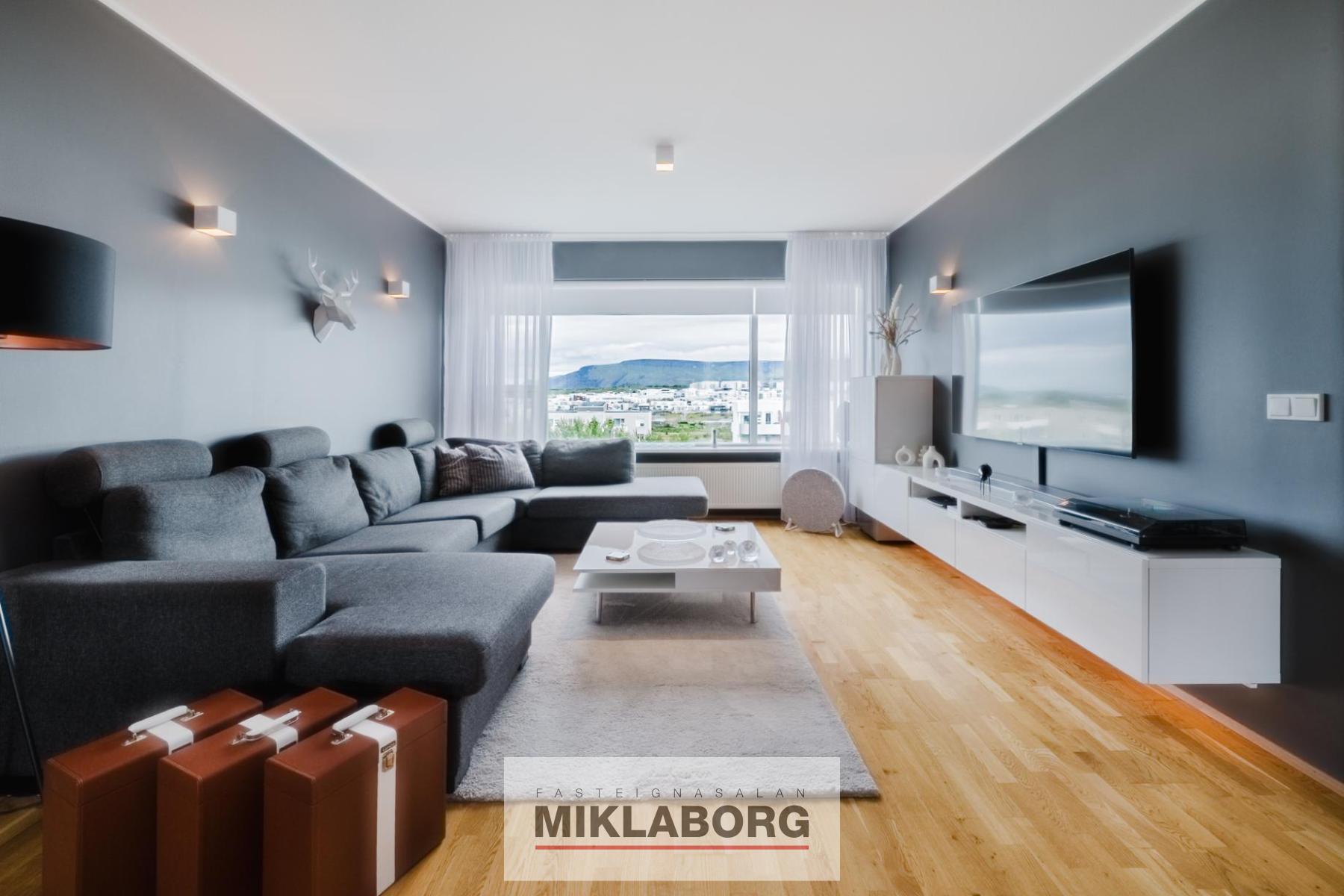 Þórðarsveigur_28-10.jpg