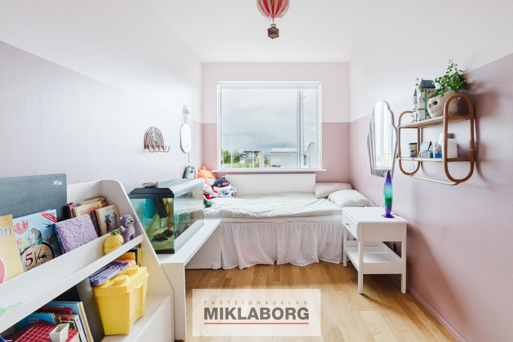 Hraunbær_118-4.jpg