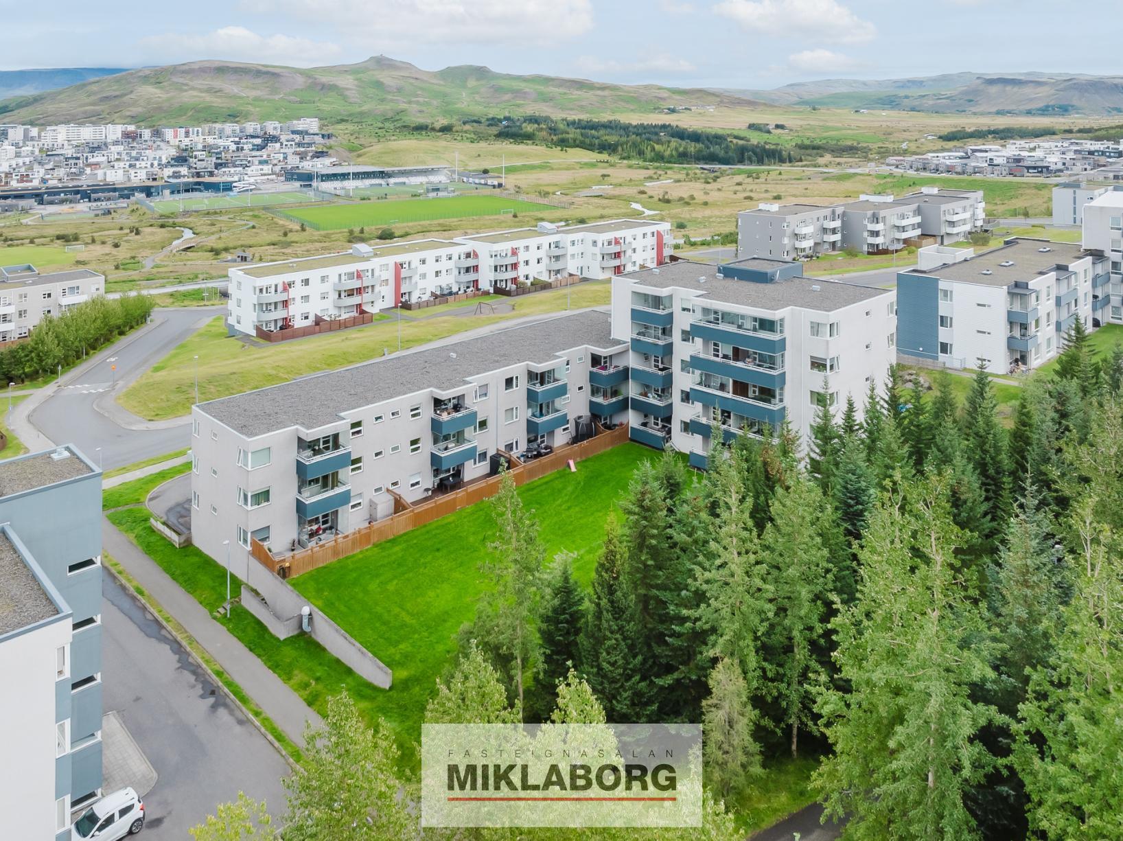 Þórðarsveigur_28-30.jpg