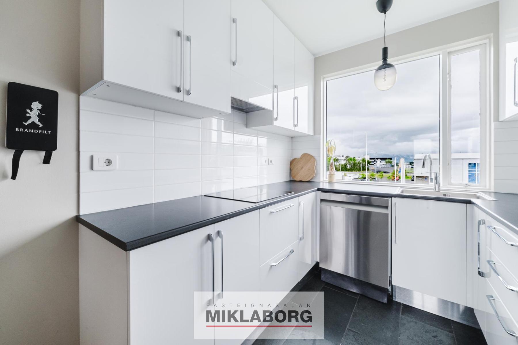 Hraunbær_118-13.jpg