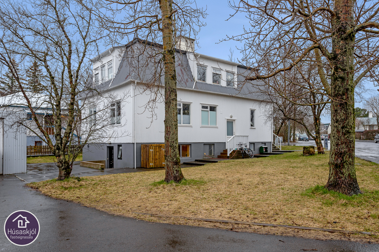 Karfavogur 31, kjallari.