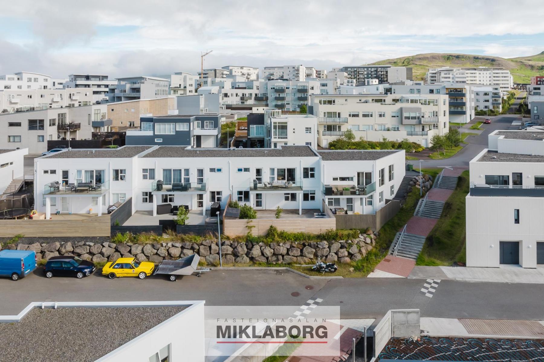 Sifjarbrunnur_22-56.jpg