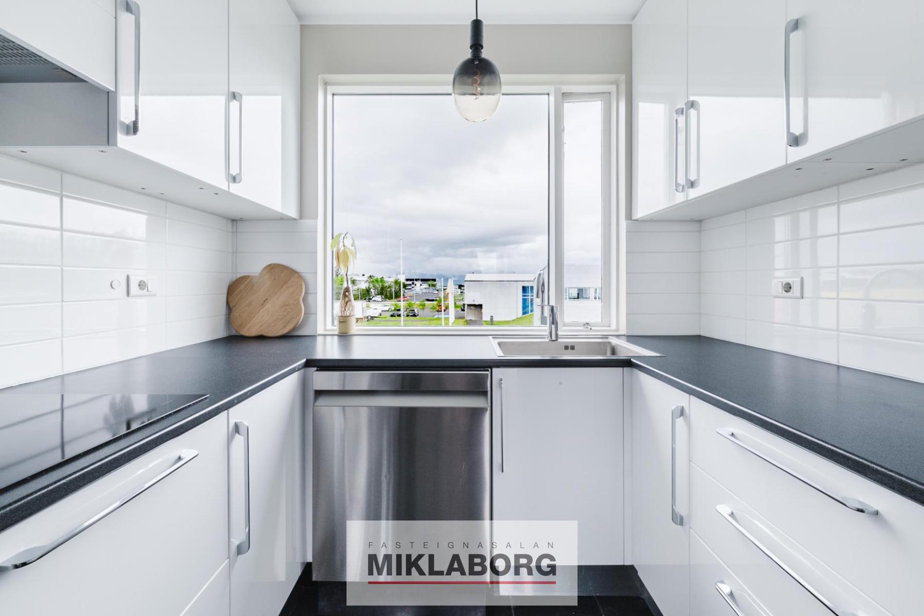 Hraunbær_118-14.jpg