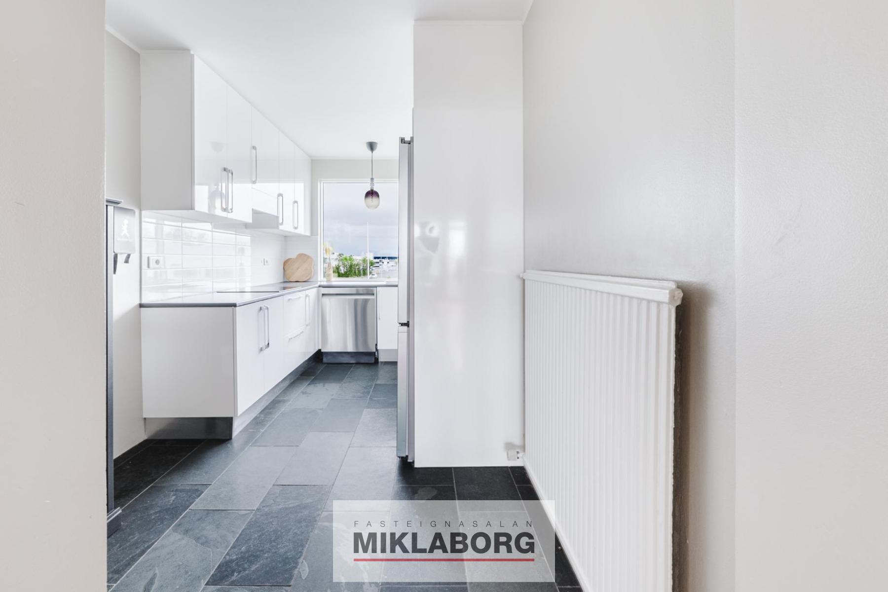 Hraunbær_118-17.jpg