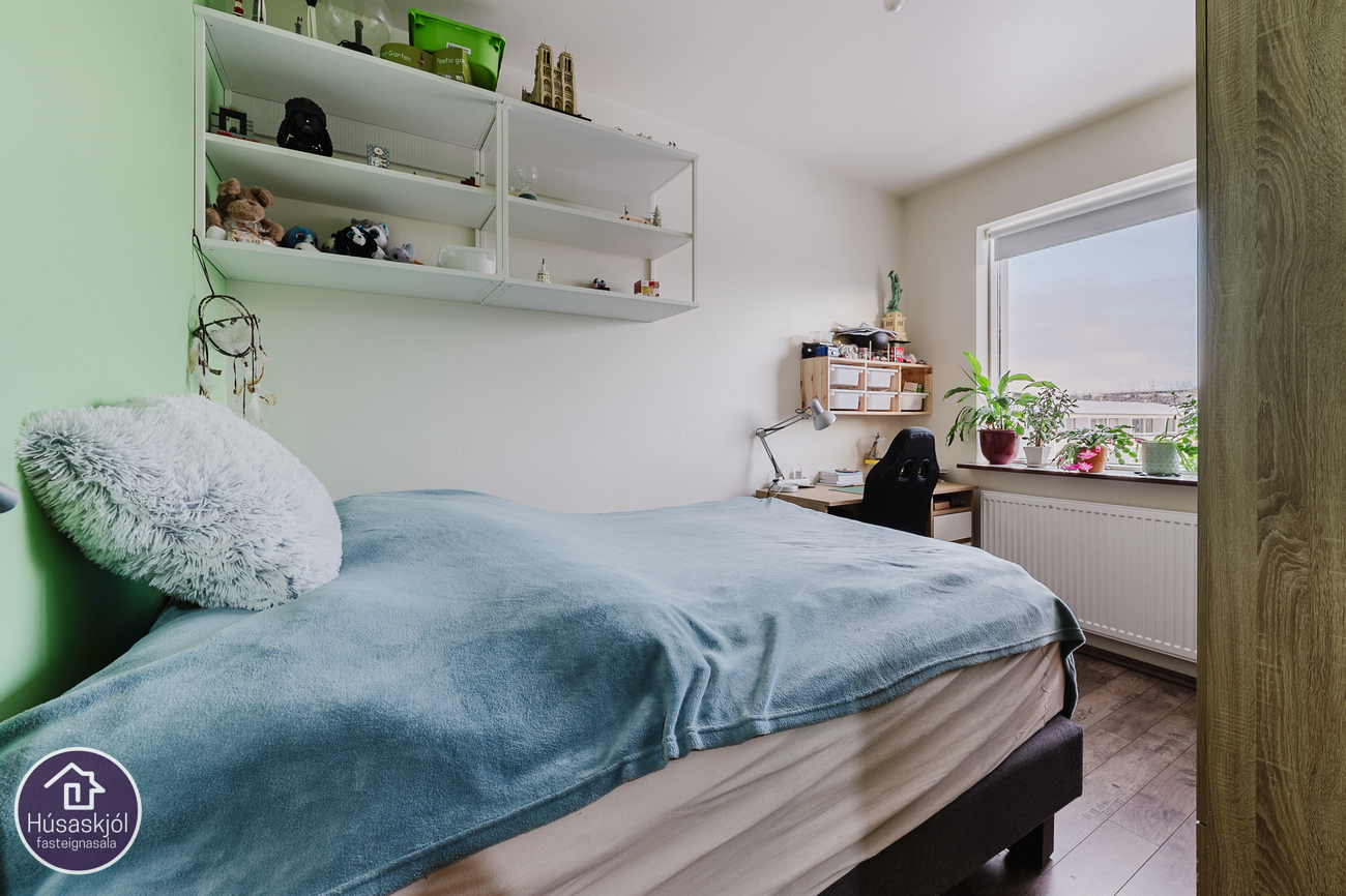 Svefnherbergi 2