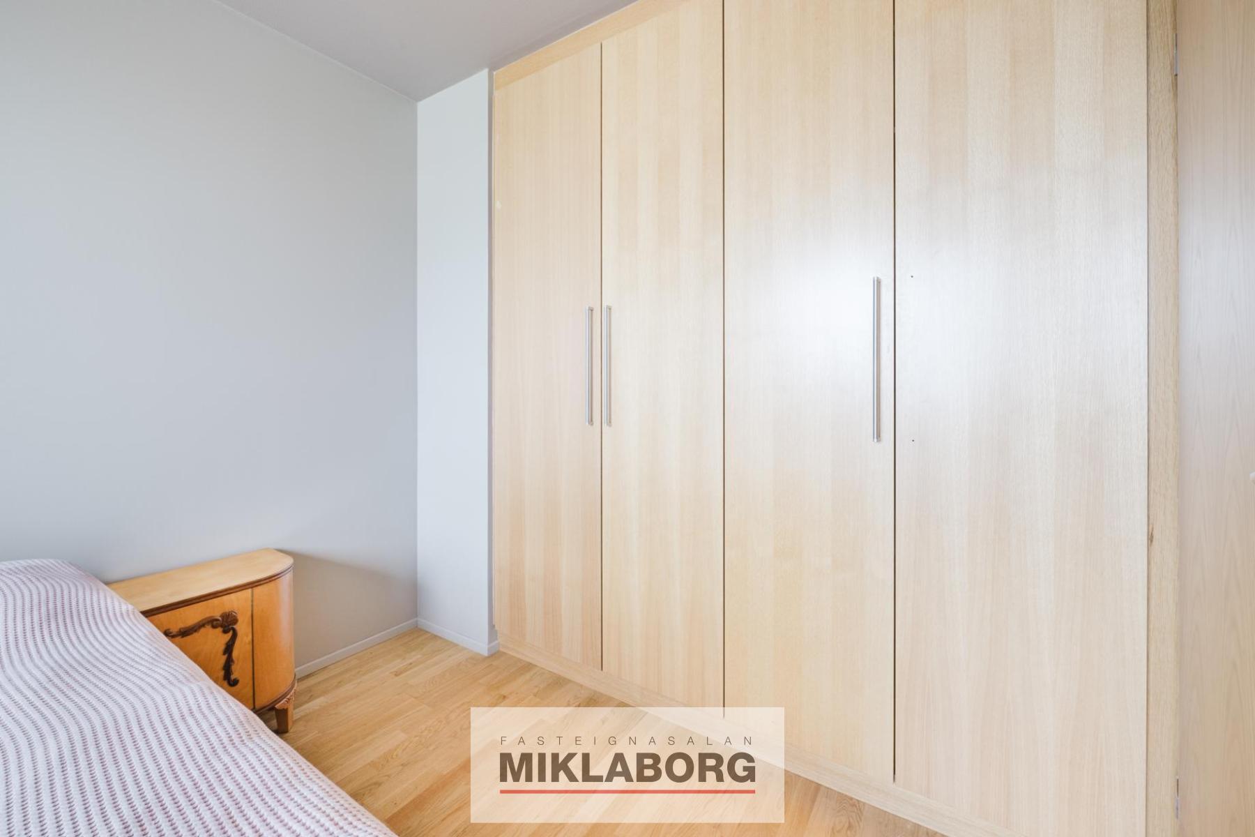 Hraunbær_118-10.jpg