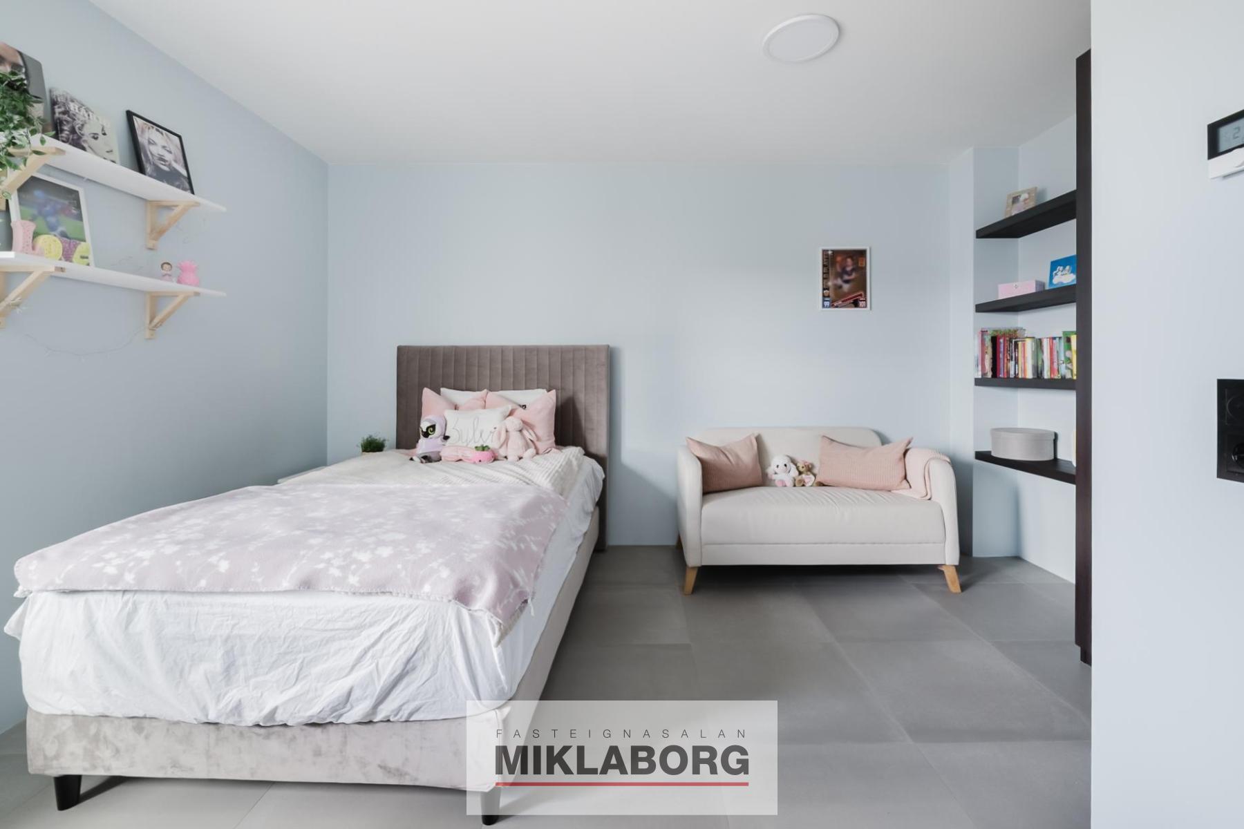 Sifjarbrunnur_22-26.jpg
