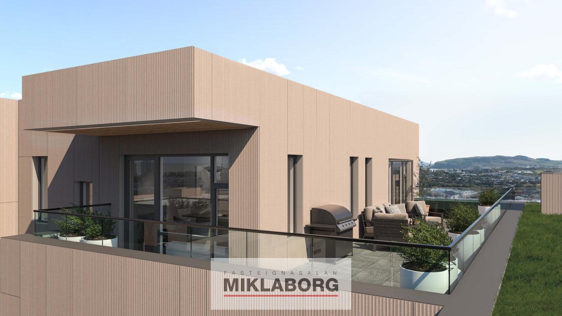 29 703 Svalir utan.jpg