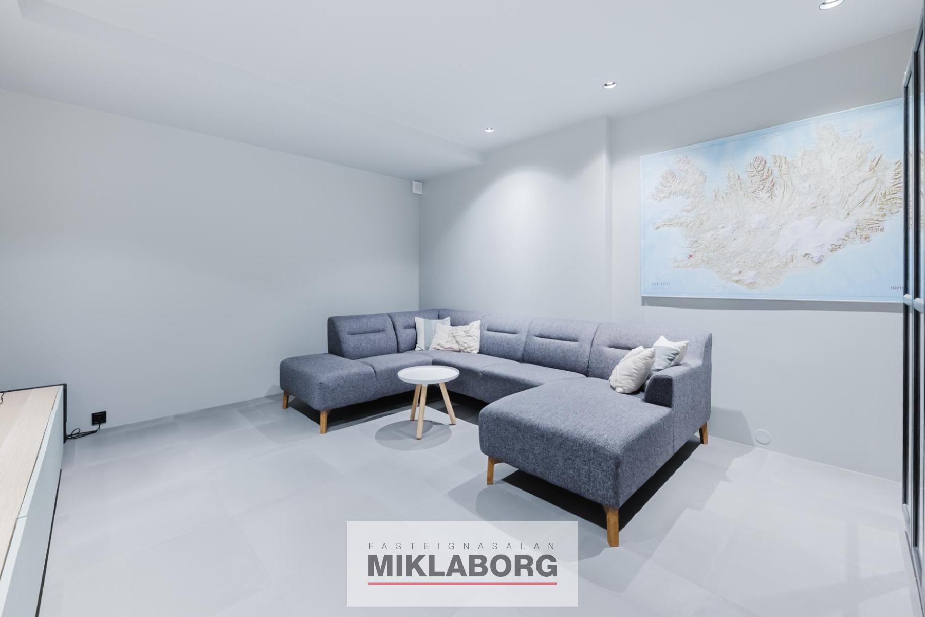Sifjarbrunnur_22-42.jpg