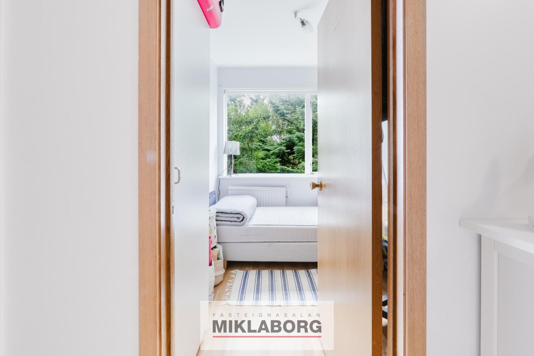 Hraunbær_180-7.jpg